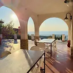 Holiday home Quietacquamare